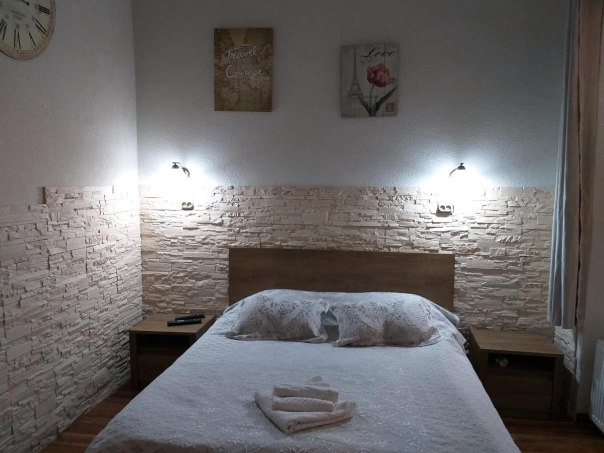 Bistriţa Raphaela Residence מראה חיצוני תמונה